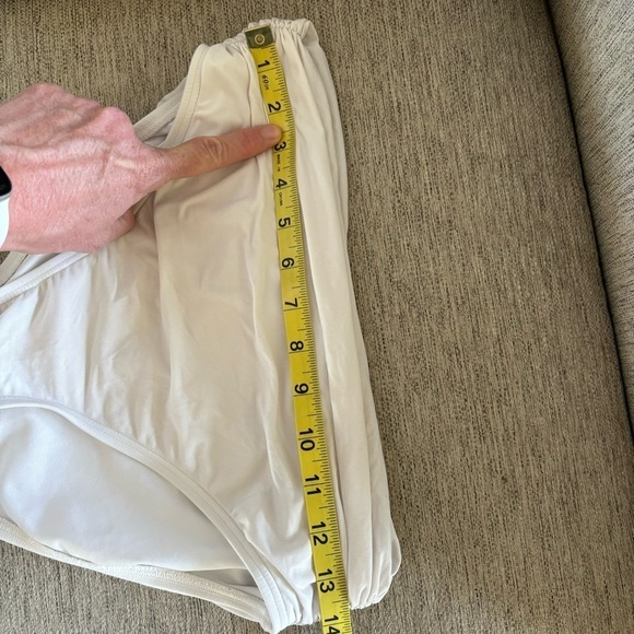Carmen Marc Valvo White High Waist Bikini Size M - Picture 10 of 12